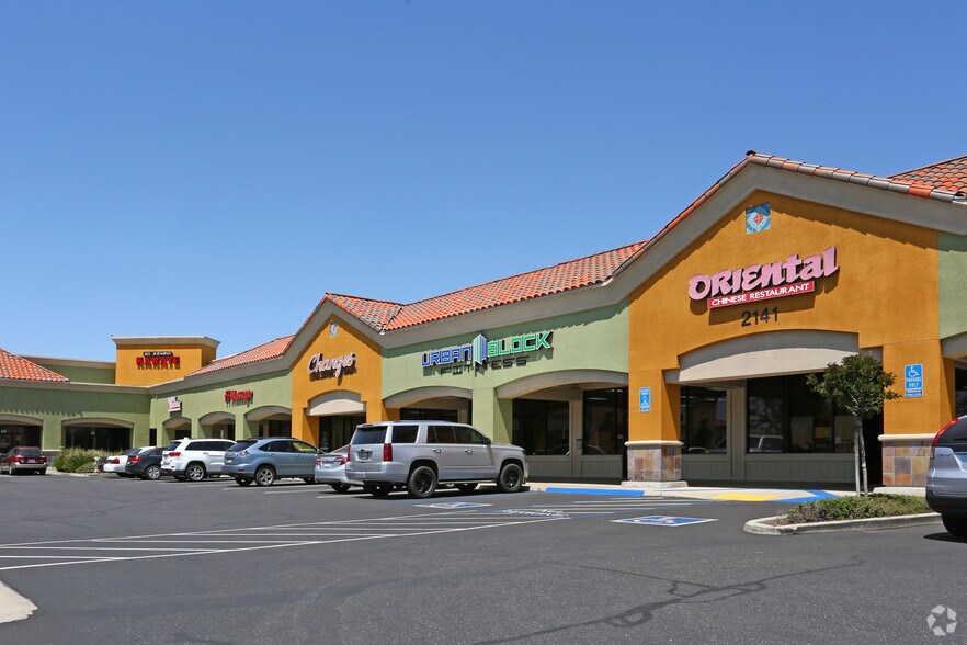 More Photos Of 2179 Shaw Ave, Clovis Unknown For Lease