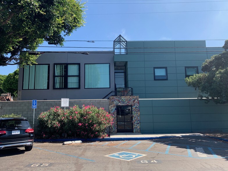 More Photos Of 2430-2434 Main St, Santa Monica Office For Lease