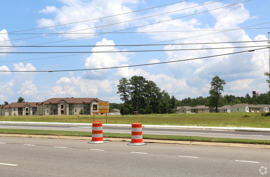 More Photos Of 2061 S College St, Auburn Land For Lease