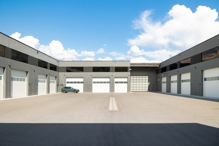 More Photos Of 2090 Matrix Cres, West Kelowna Warehouse For Sale