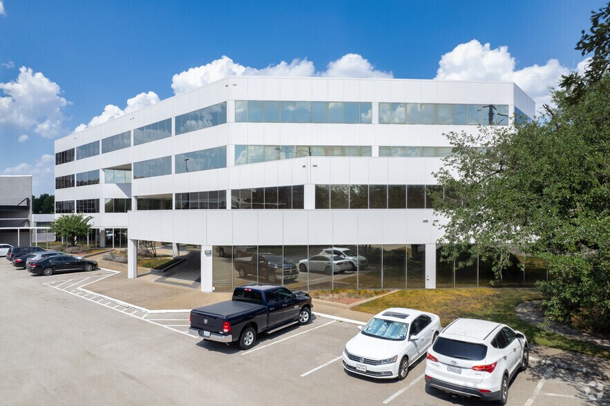 More Photos Of 397 N Sam Houston Pky E, Houston Office For Lease