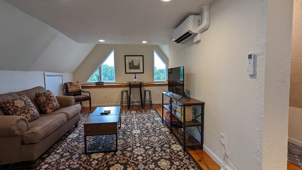 More Photos Of 149 2nd Ave, Troy Apartments For Sale