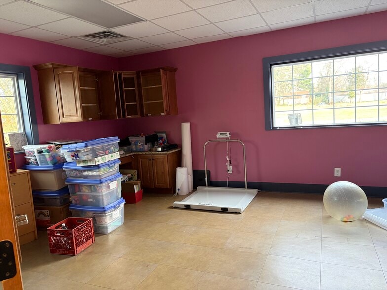 More Photos Of 202 Arnette St, Murfreesboro Office For Lease