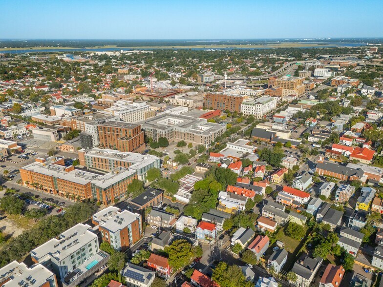 More Photos Of 420 Meeting St, Charleston General Retail For Sale