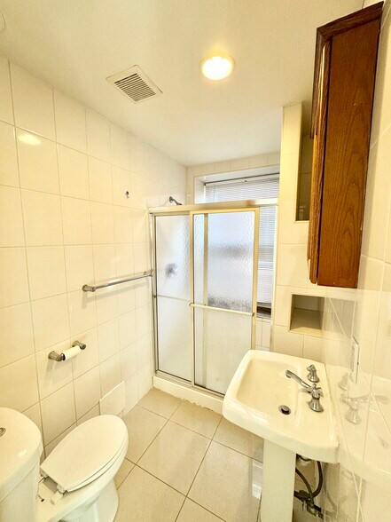 More Photos Of 125 Stratford Ave, Pittsburgh Apartments For Sale