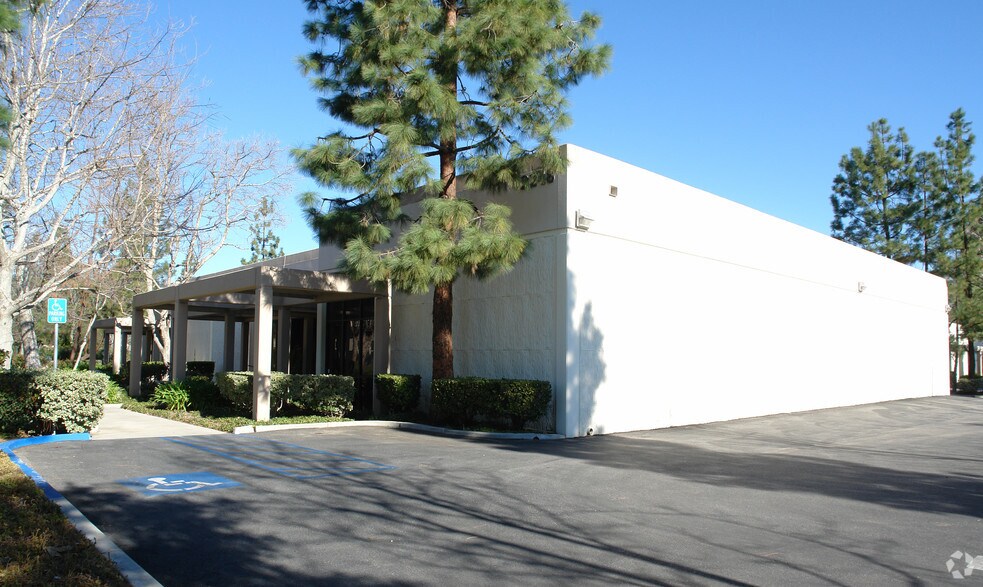 Primary Photo Of 2248-2282 Townsgate Rd, Westlake Village Unknown For Lease