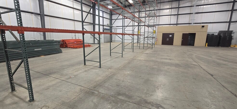 More Photos Of 145 Iron Horse Dr, Charleston Industrial For Lease