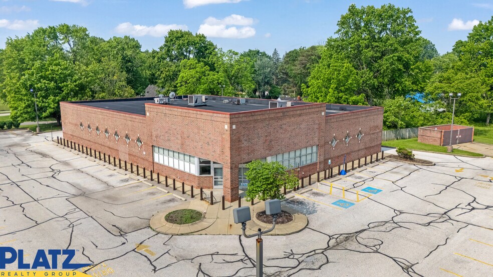 More Photos Of 2840 Youngstown Rd SE, Warren Drugstore For Sale