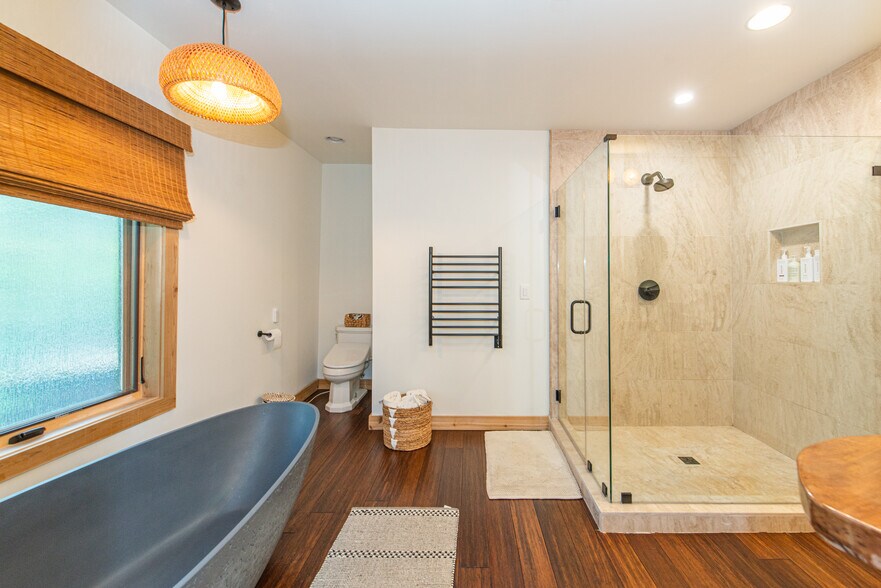 More Photos Of 62 Mount Pleasant Rd, Columbia Specialty For Sale