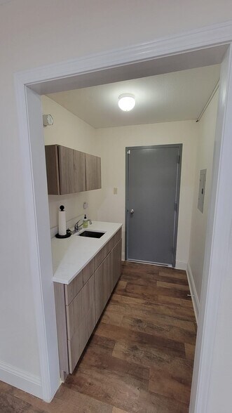 More Photos Of 2010-2012 FM 2673, Canyon Lake Office For Lease