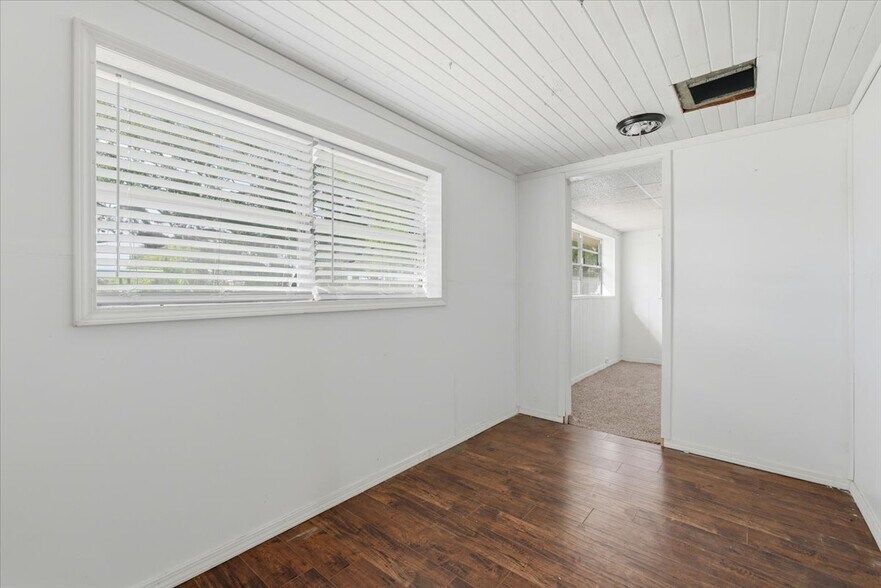 More Photos Of 506 Commonwealth Ave SW, Polk City Office Residential For Sale