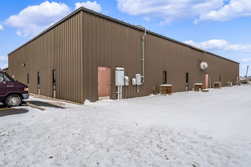 More Photos Of 13647 Metric Rd, Roscoe Industrial For Lease
