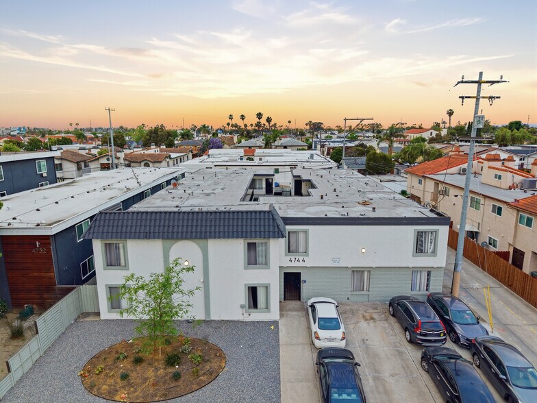 Primary Photo Of 4744 Hawley Blvd, San Diego Apartments For Sale