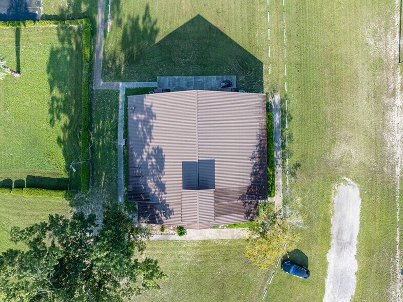 More Photos Of 5056 FL-47, Lake City Specialty For Sale