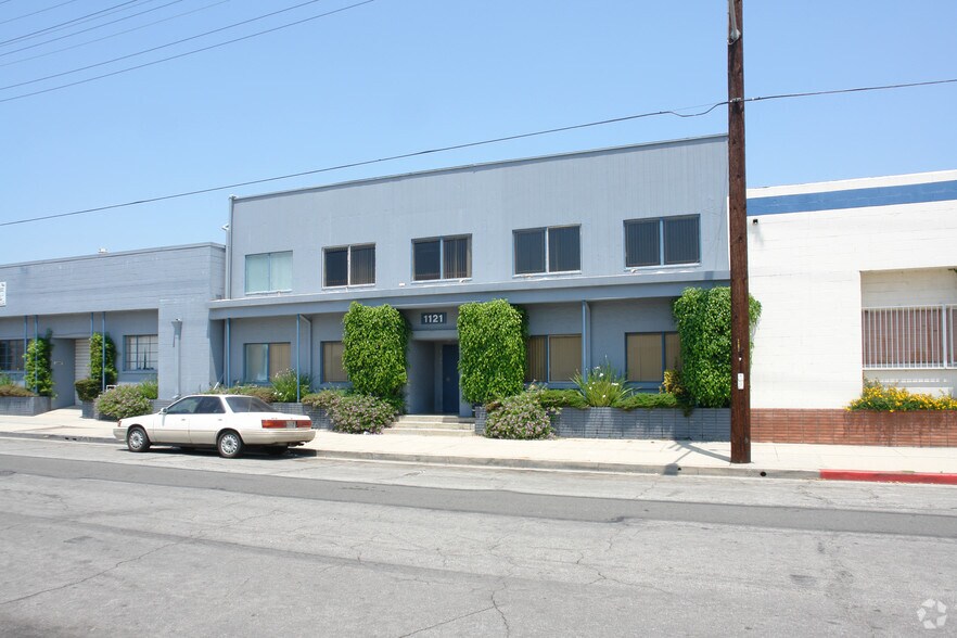 More Photos Of 1120-1208 W Isabel St, Burbank Warehouse For Lease