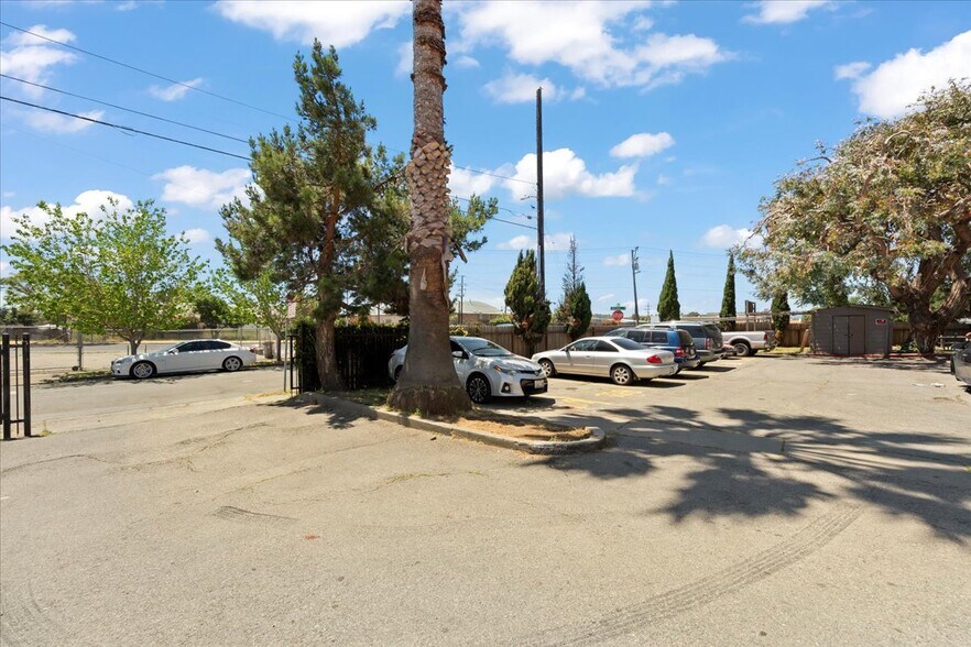 More Photos Of 2520 Ohio Ave, Richmond Apartments For Sale