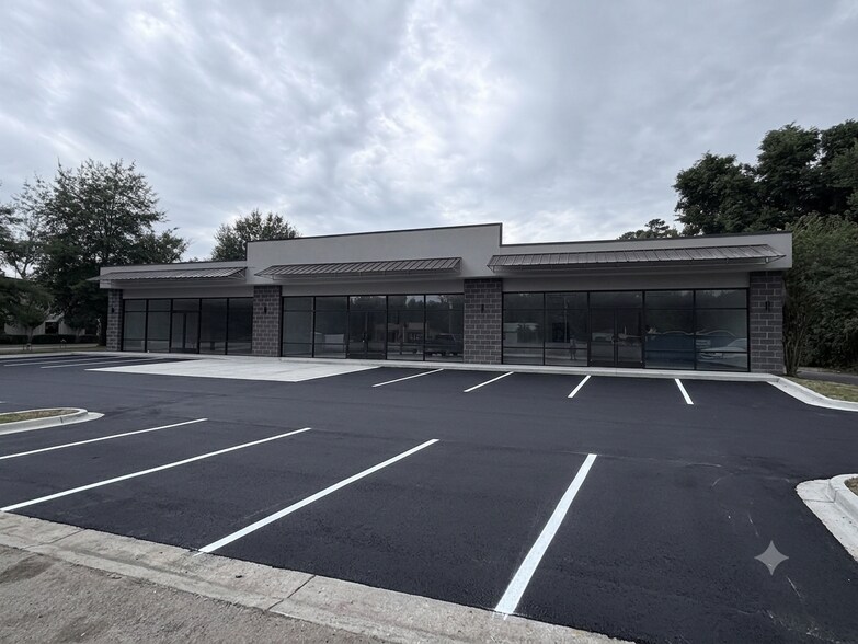 More Photos Of 10806 Stagecoach Rd, Little Rock Storefront For Lease