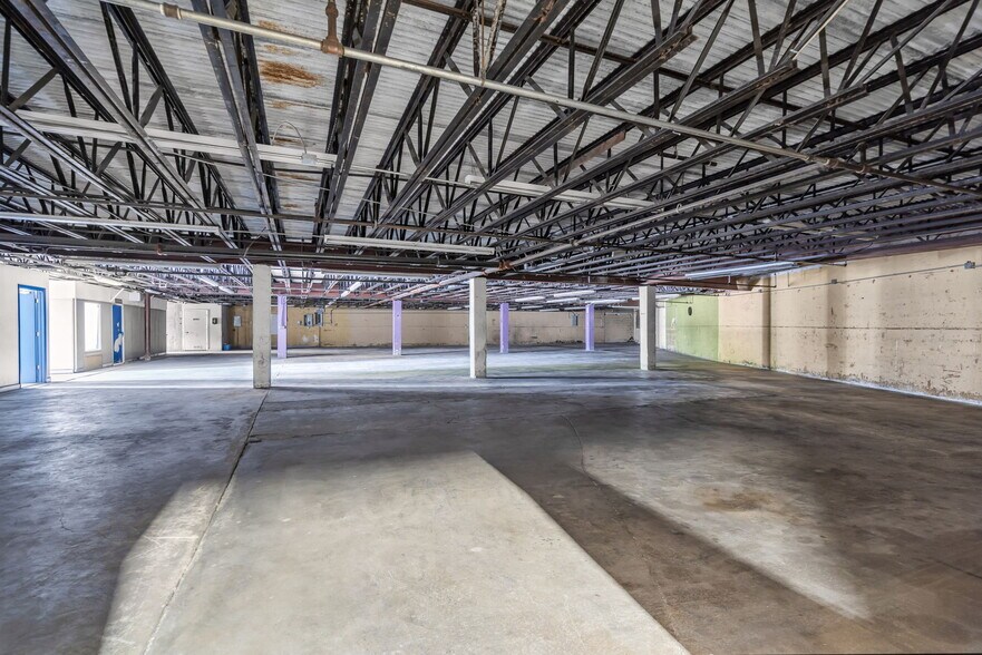 More Photos Of 7361-7391 NW 78th St, Medley Warehouse For Lease