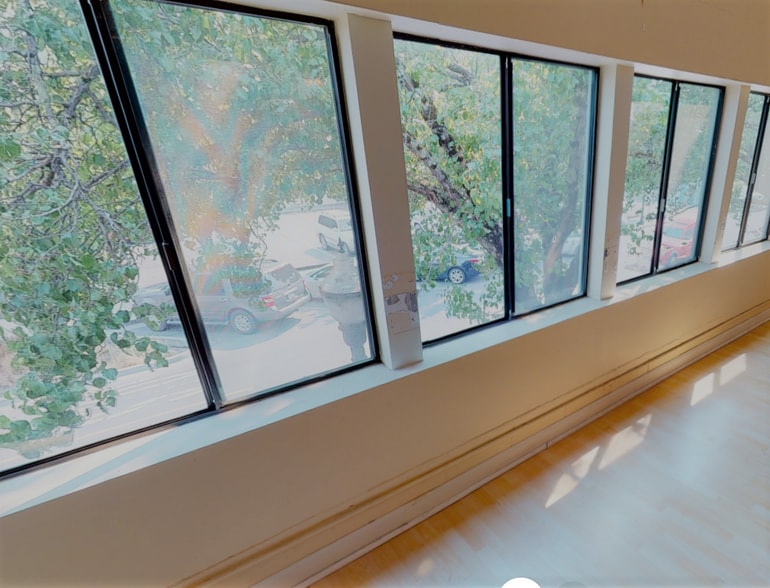 More Photos Of 401 Center St, Healdsburg Storefront Retail Office For Lease