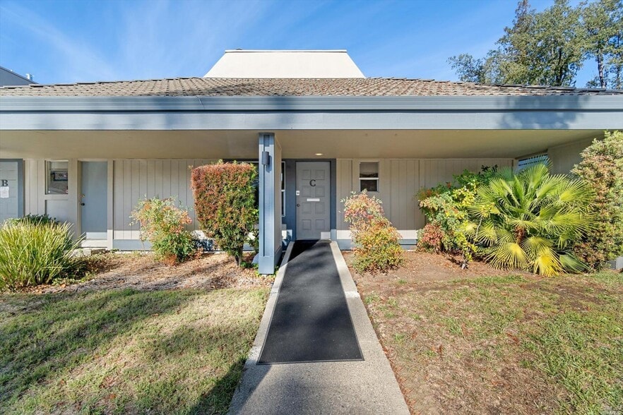 More Photos Of 455 March Ave, Healdsburg Medical For Sale