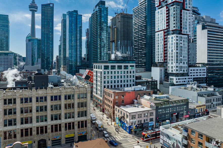 More Photos Of 160 John St, Toronto Office For Lease