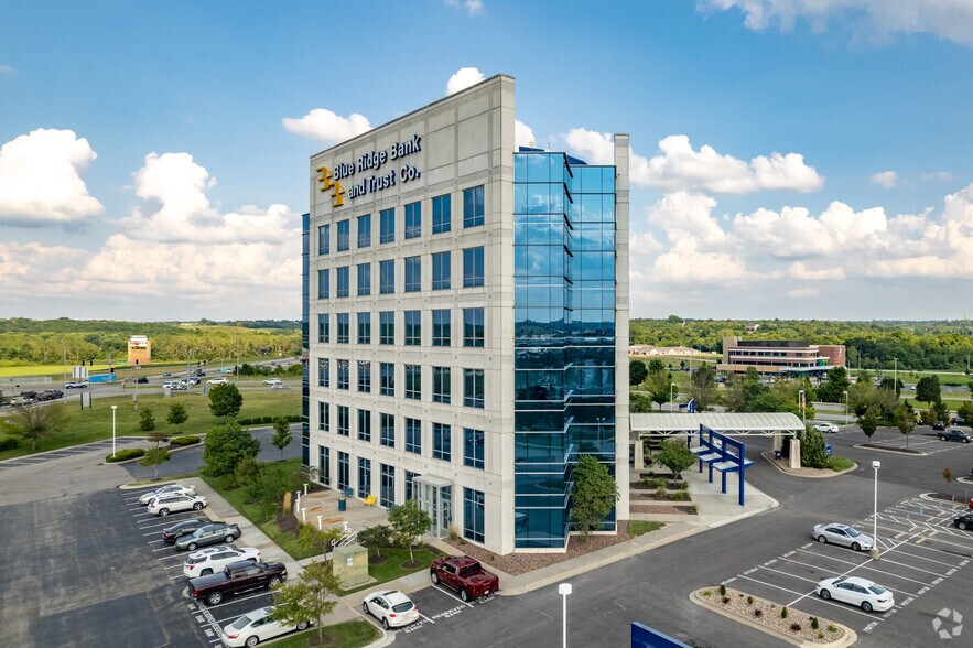 More Photos Of 4200 Little Blue Pky, Independence Office For Lease