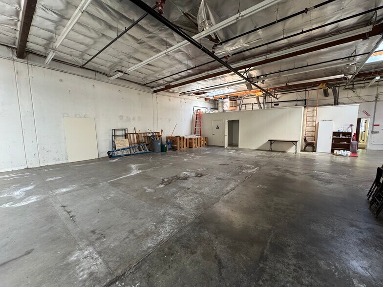 More Photos Of 29490-29496 Mission Blvd, Hayward Office For Sale