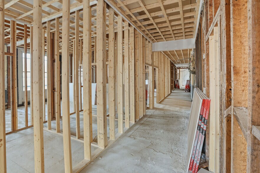 More Photos Of 255 Main St, Pawtucket Office For Sale