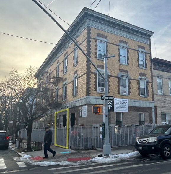 More Photos Of 590 Onderdonk Ave, Ridgewood Storefront Retail Residential For Lease