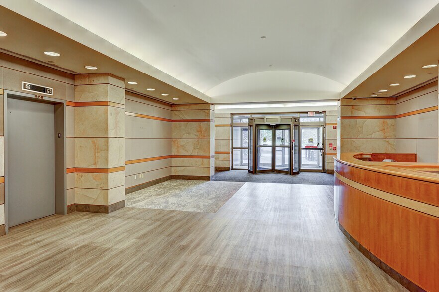 More Photos Of 225 Phillips Blvd, Ewing Flex For Sale