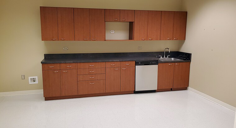 More Photos Of 1 Park West Cir, Midlothian Office For Lease