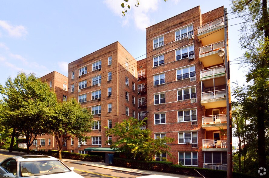 More Photos Of 2711 Independence Ave, Bronx Apartments For Sale