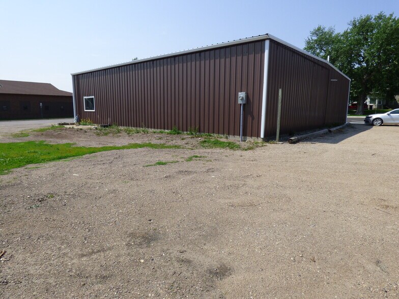 More Photos Of 111 2nd St, Winthrop Warehouse For Sale