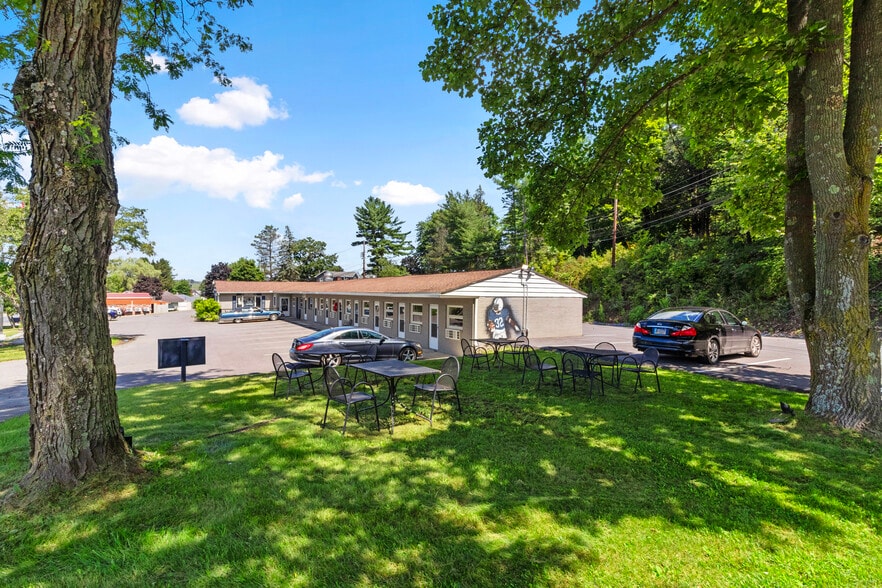 More Photos Of 1535 Port Matilda Hwy, Philipsburg Hotel For Sale