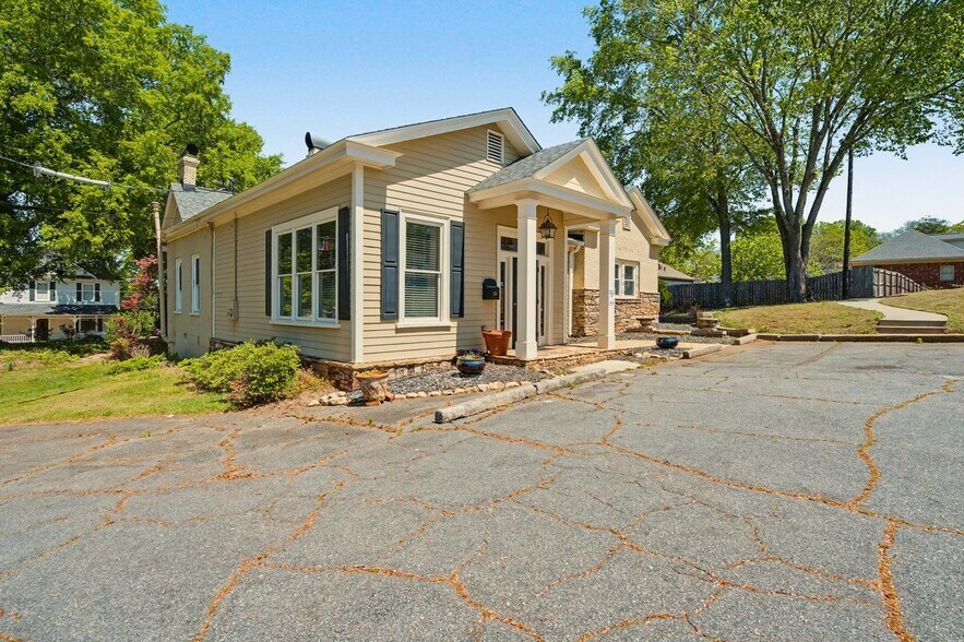 More Photos Of 236 Washington Ave, Marietta Office Residential For Sale