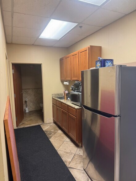 More Photos Of 2814 Mercury Rd, Jacksonville Warehouse For Sale