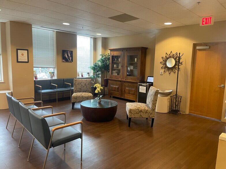 More Photos Of 3833 N Fairfax Dr, Arlington Medical For Lease