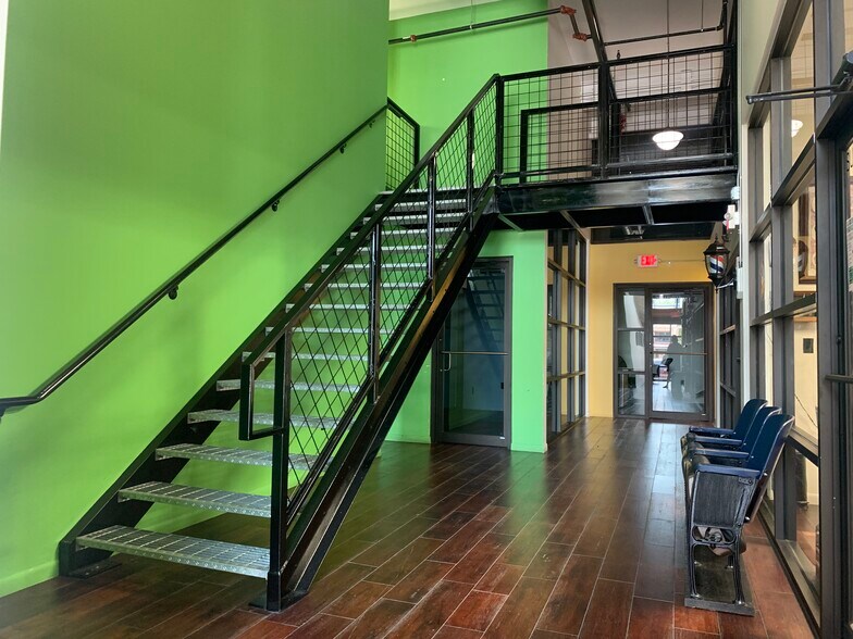 More Photos Of 120 W 2nd St, Taylor General Retail For Sale