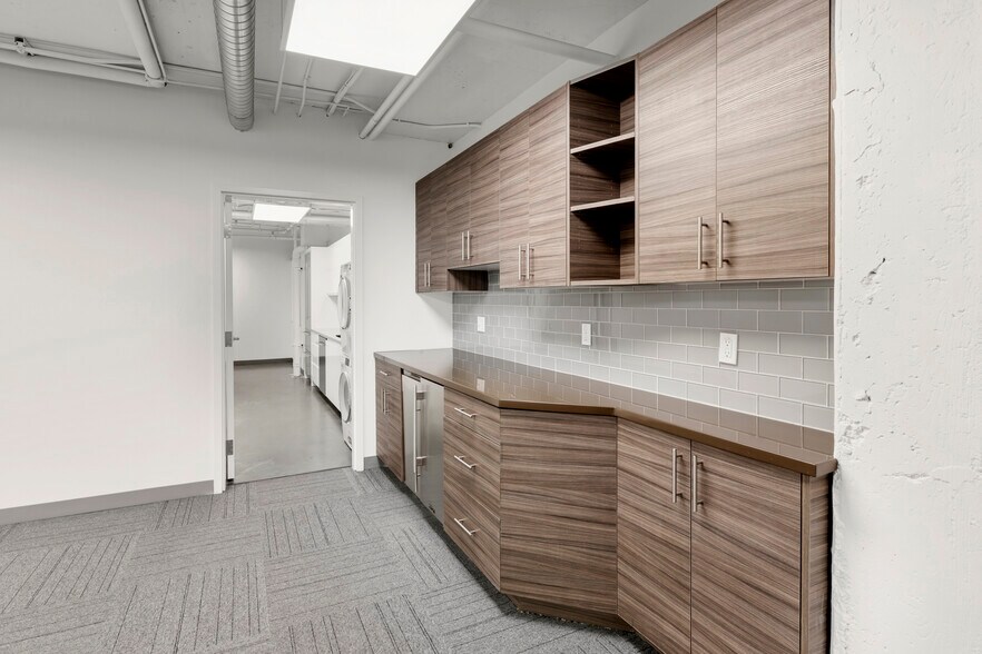 More Photos Of 1717 17th St, San Francisco Apartments For Lease