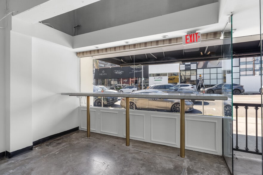 More Photos Of 310-315 S Robertson Blvd, Los Angeles Storefront For Lease