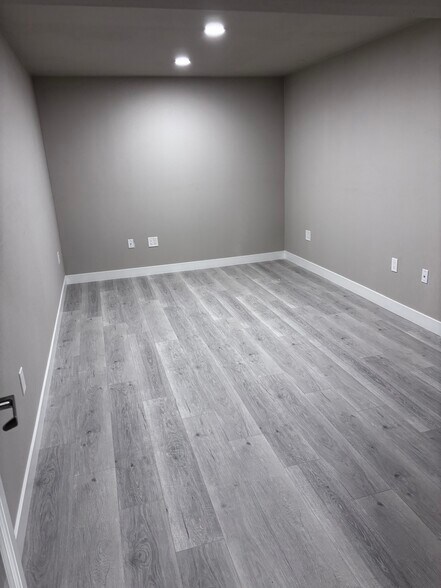 More Photos Of 1712 6th Ave, Tacoma Office Residential For Lease