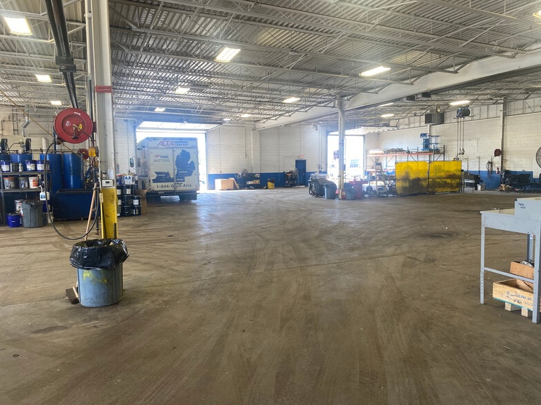 More Photos Of 5105-5151 Loraine St, Detroit Warehouse For Lease