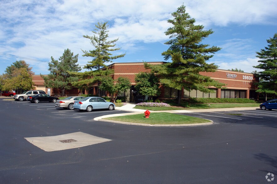 More Photos Of 39830 Grand River Ave, Novi Research And Development For Sale