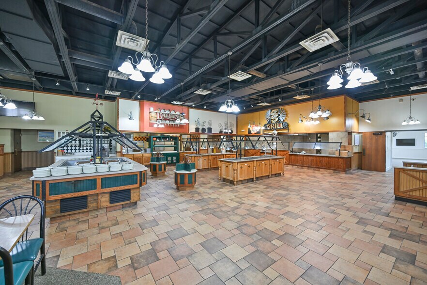 More Photos Of 2508 W 7th Ave, Corsicana Restaurant For Lease