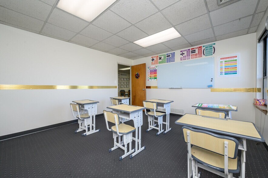 More Photos Of 176-182 Tamarack Cir, Skillman Medical For Sale