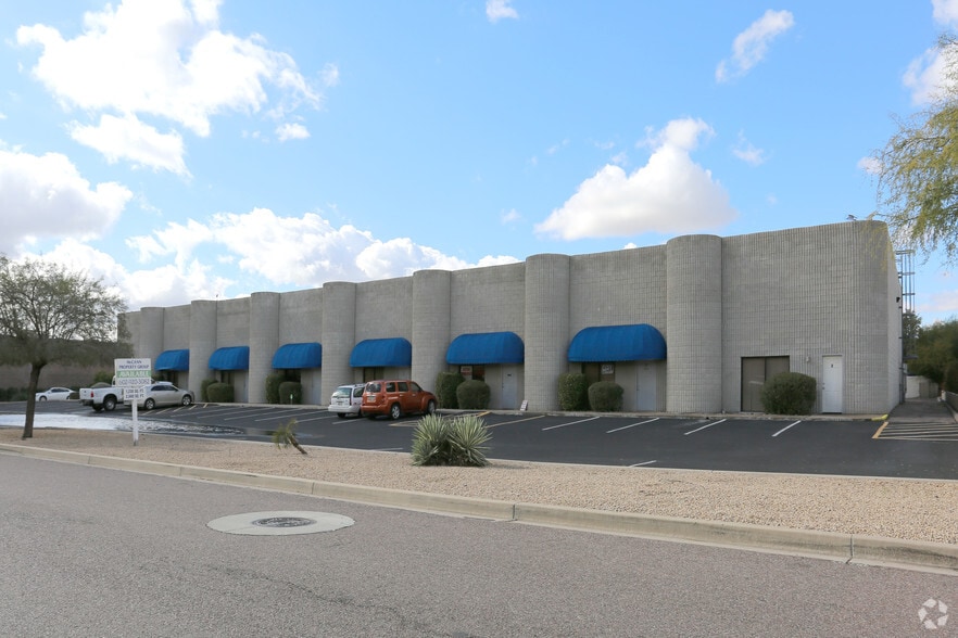 Primary Photo Of 302 W Melinda Ln, Phoenix Warehouse For Lease