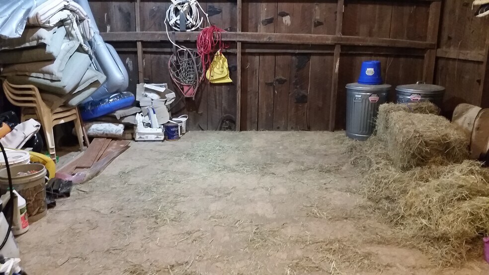 More Photos Of 215 Harding Rd, Chocowinity Office For Sale