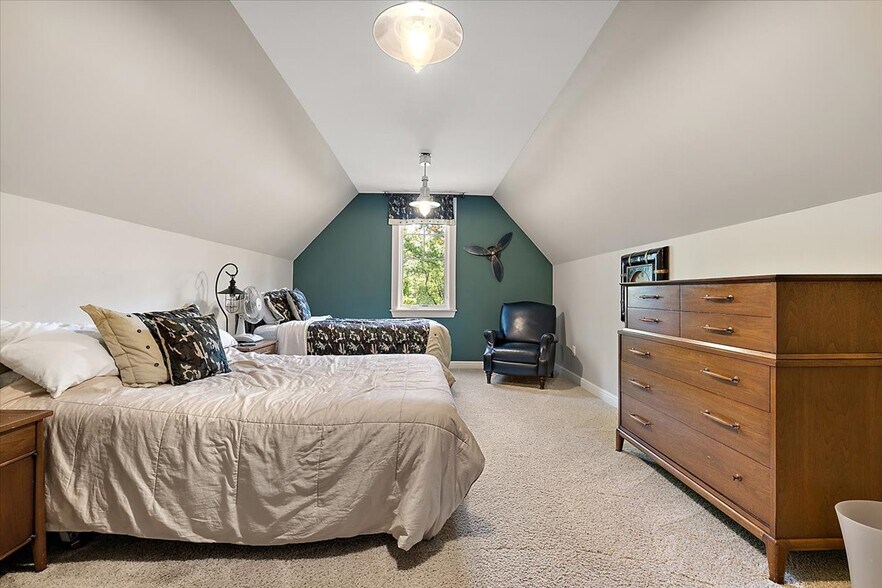 More Photos Of 1330 Oxford Rd, Bloomfield Hills Specialty For Sale