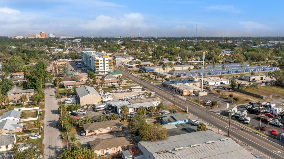 More Photos Of 2506 9th St, Bradenton Freestanding For Sale