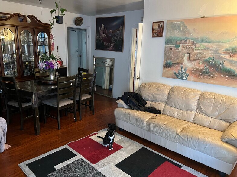 More Photos Of 1868 Locust Ave, Long Beach Apartments For Sale
